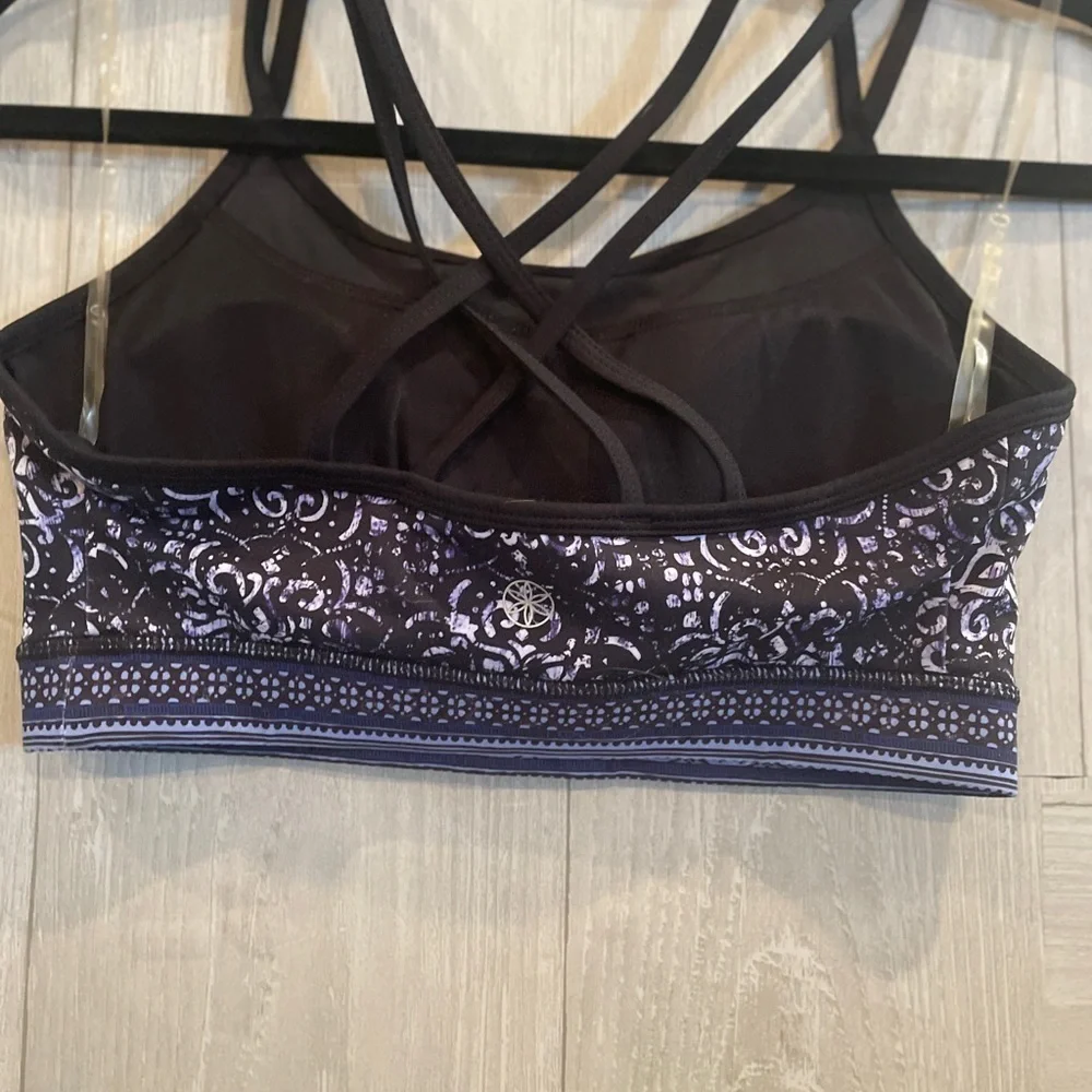 NWOT Gaiam -411 Purple & Black  Sports Bra Small